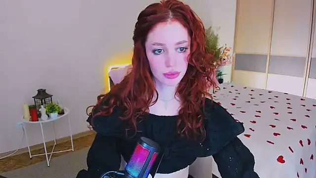 Snapshot of ChristinaConteeree chatting on 05.09.26 ChristinaConteeree online show from 05.09.26