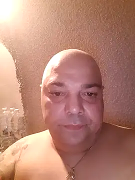 Snapshot of mauri5 chatting on 06.18.26 mauri5 online show from 06.18.26