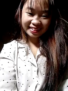 Snapshot of PhayPhay123 chatting on 11.18.25 PhayPhay123 online show from 11.18.25