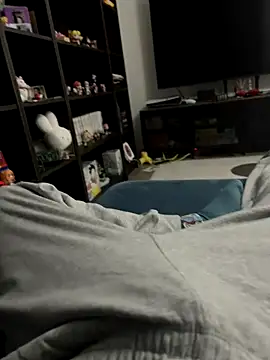 Frankieyyy1 online show from 12.18.25