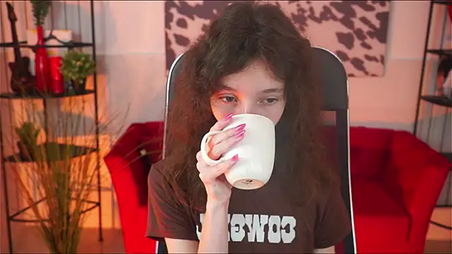 Snapshot of EmmanuellBrown chatting on 09.23.25 EmmanuellBrown online show from 09.23.25