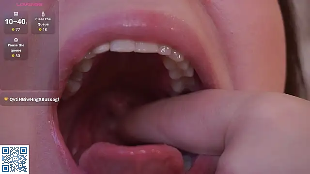 Snapshot of BlissHey chatting on 11.10.25 BlissHey online show from 11.10.25