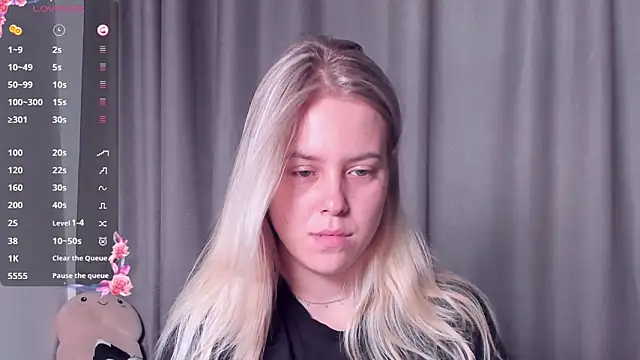 Snapshot of AngelAnty chatting on 09.11.25 AngelAnty online show from 09.11.25