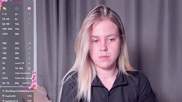 Snapshot of AngelAnty chatting on 10.03.25 AngelAnty online show from 10.03.25