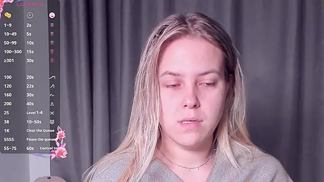 Snapshot of AngelAnty chatting on 10.09.25 AngelAnty online show from 10.09.25