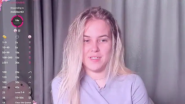 Snapshot of AngelAnty chatting on 10.19.25 AngelAnty online show from 10.19.25