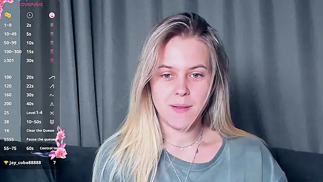 Snapshot of AngelAnty chatting on 11.24.25 AngelAnty online show from 11.24.25