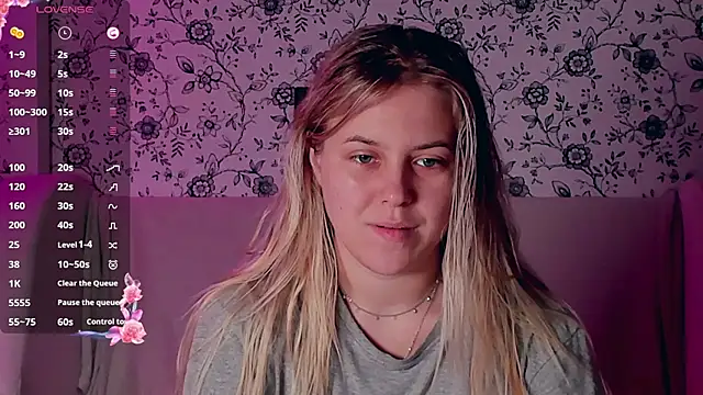 Snapshot of AngelAnty chatting on 11.29.25 AngelAnty online show from 11.29.25