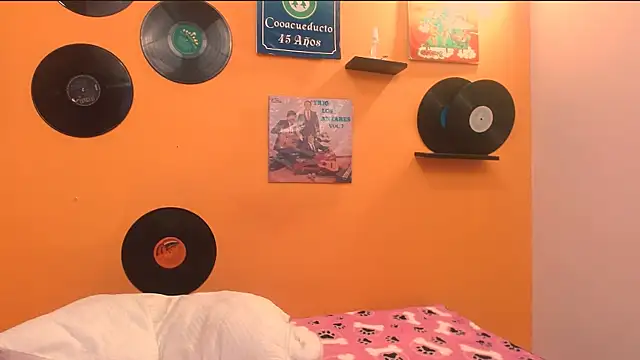 meisevil77 online show from 12.19.25