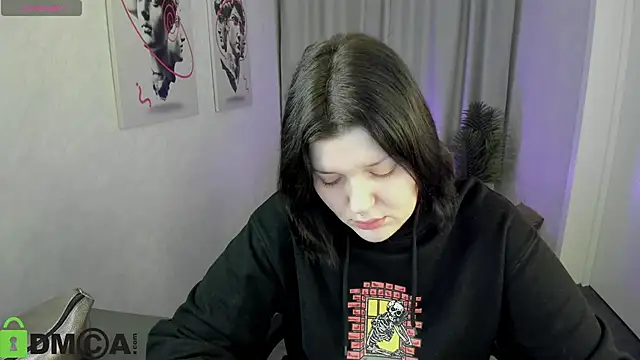 Michele Greenn online show from 11.10.25