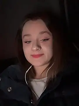 Snapshot of KittyQueeny chatting on 11.30.25 KittyQueeny online show from 11.30.25