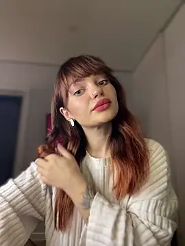 SaraLow online show from 11.23.25