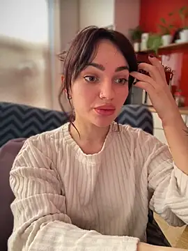 Snapshot of SaraLow chatting on 02.16.26 SaraLow online show from 02.16.26