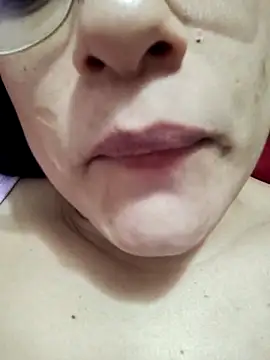 Snapshot of Angels_tomsop chatting on 11.11.25 Angels tomsop online show from 11.11.25