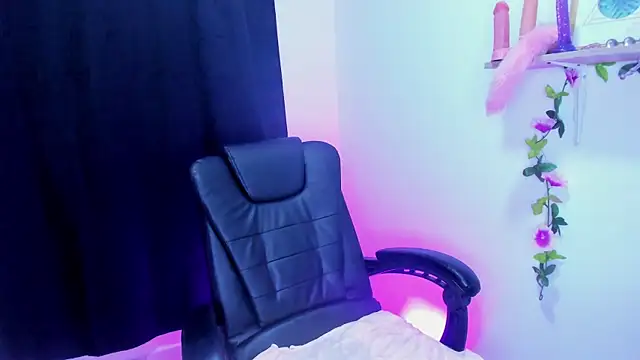 Cooperrosscute233 online show from 09.16.25