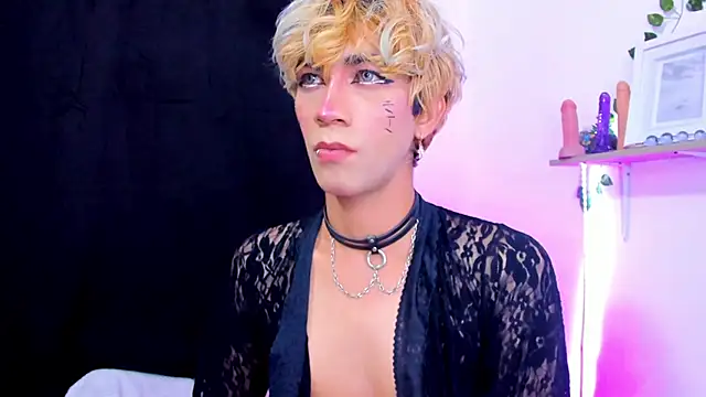 Cooperrosscute233 online show from 10.26.25