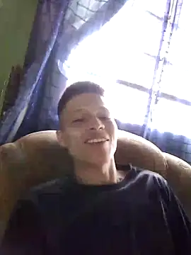 Snapshot of elinnki chatting on 09.15.25 elinnki online show from 09.15.25