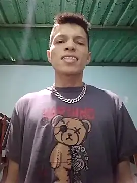 Snapshot of elinnki chatting on 10.03.25 elinnki online show from 10.03.25