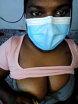 Snapshot of chubybabi chatting on 09.18.25 chubybabi online show from 09.18.25