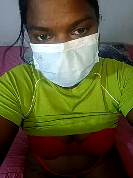 Snapshot of chubybabi chatting on 09.25.25 chubybabi online show from 09.25.25