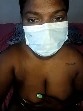 Snapshot of chubybabi chatting on 09.26.25 chubybabi online show from 09.26.25