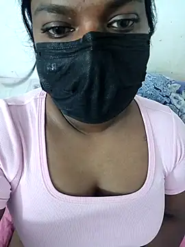 Snapshot of chubybabi chatting on 10.21.25 chubybabi online show from 10.21.25