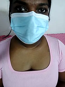 Snapshot of chubybabi chatting on 11.08.25 chubybabi online show from 11.08.25