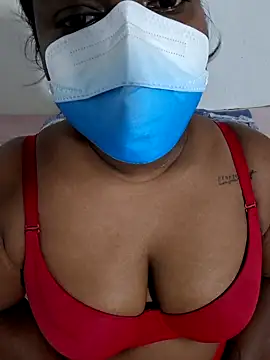 Snapshot of chubybabi chatting on 11.18.25 chubybabi online show from 11.18.25