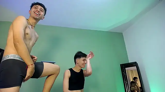 Michael twink  online show from 09.18.25