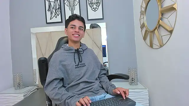 owen  johnson online show from 09.24.25