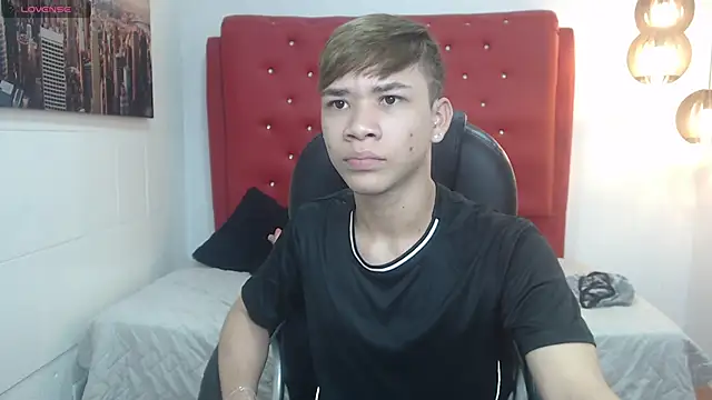 Snapshot of nathanclay chatting on 11.14.25 nathanclay online show from 11.14.25