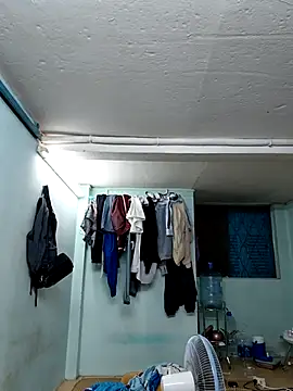 Snapshot of BabySweet-18 chatting on 04.12.26 BabySweet-18 online show from 04.12.26