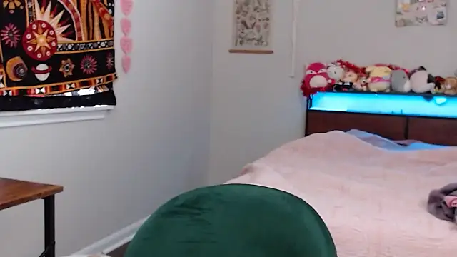 Snapshot of Cherribombzz chatting on 02.21.26 Cherribombzz online show from 02.21.26