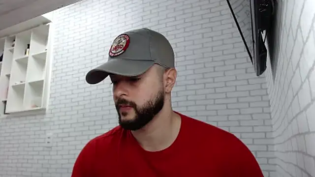 Snapshot of BombeiroHotx chatting on 11.09.25 BombeiroHotx online show from 11.09.25