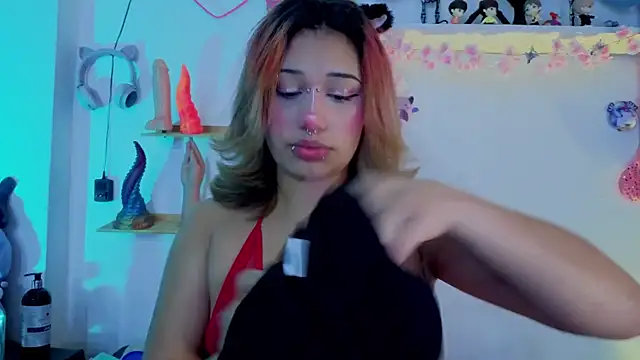 zoelight18 online show from 12.15.25