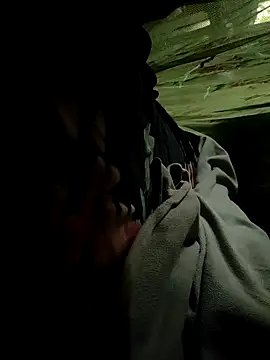 Snapshot of ya_sirwo chatting on 12.23.25 ya sirwo online show from 12.23.25