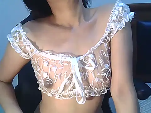 lovelynie123 online show from 10.24.25