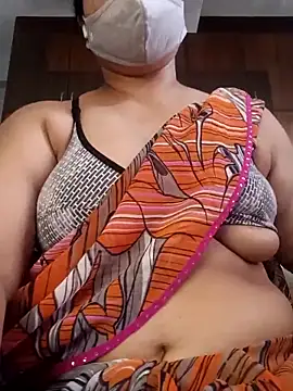 Snapshot of Tamil_Sivani chatting on 03.18.26 Tamil Sivani online show from 03.18.26