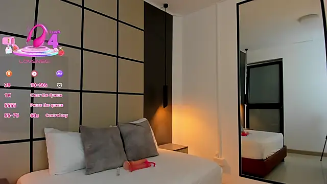 Snapshot of dana_daree chatting on 11.19.25 dana daree online show from 11.19.25