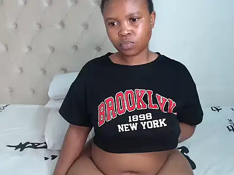 Snapshot of Lolly_Ramochele chatting on 10.04.25 Lolly Ramochele online show from 10.04.25