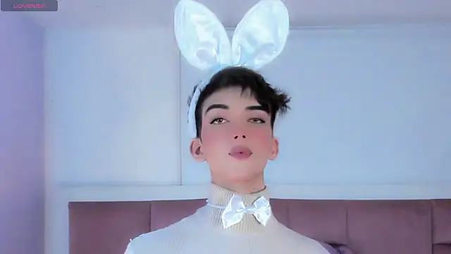 Baby FenixTS online show from 10.28.25