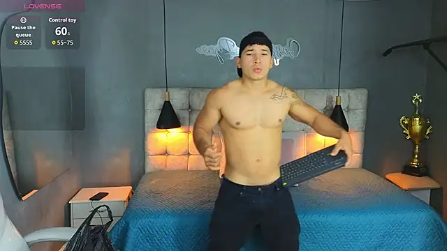 Snapshot of Horny_nick18 chatting on 09.11.25 Horny nick18 online show from 09.11.25