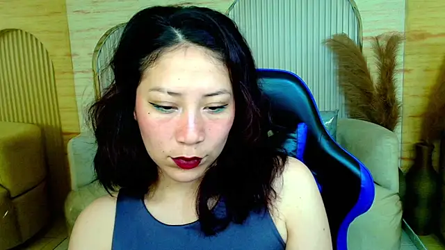 Snapshot of valentina_r_ chatting on 02.12.26 valentina r online show from 02.12.26