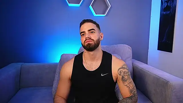 Snapshot of Paul_Phoenix chatting on 02.09.26 Paul Phoenix online show from 02.09.26