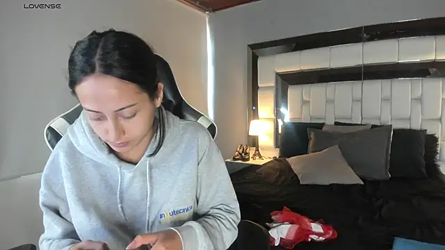 Snapshot of Adhara7 chatting on 09.16.25 Adhara7 online show from 09.16.25