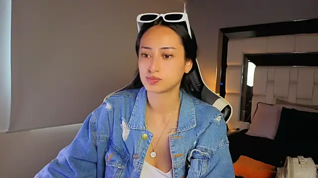 Adhara7 online show from 03.30.26