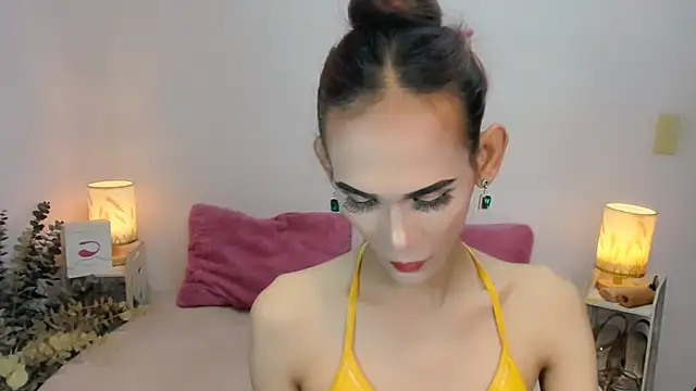 Snapshot of tsmokemachine chatting on 11.02.25 tsmokemachine online show from 11.02.25