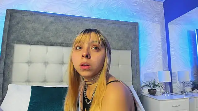 Snapshot of its_bibi chatting on 09.24.25 its bibi online show from 09.24.25