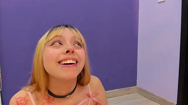 Snapshot of its_bibi chatting on 10.29.25 its bibi online show from 10.29.25