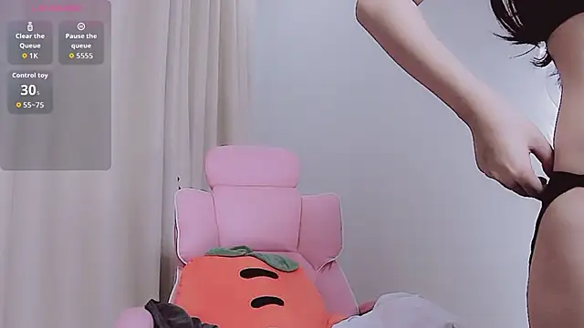 Miu-999 online show from 10.13.25